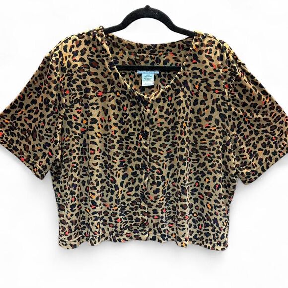 White Stag Tops - y2K White Stag Slinky Cheetah Print Crop Top Button Up Bouse size L